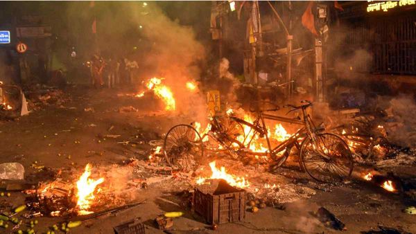 Ramnavmi violence Updates: सिलीगुड़ी के कवाखाली इलाके में संदिग्ध देसी बम मिला, जानें हर अपडेट