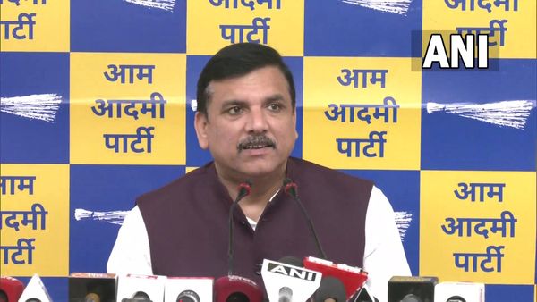 'LG ने CJI के आदेश को भी मानने से किया इनकार', दिल्ली सरकार-केंद्र के बीच विवाद पर बोले AAP नेता संजय सिंह