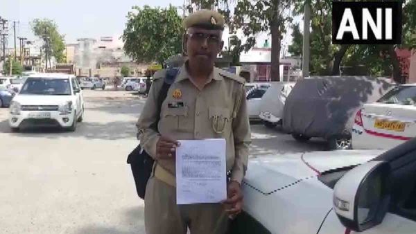 Shamli: होमगार्ड के खाते में हुआ 54 करोड़ का लेनदेन, इनकम टैक्स जमा नहीं, अब इनकम टैक्स विभाग ने भेजा नोटिस