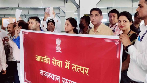 सूडान में फंसे राजस्‍थान के 24 लोगों की सकुशल वतन, दिल्‍ली एयरपोर्ट पर किया स्‍वागत