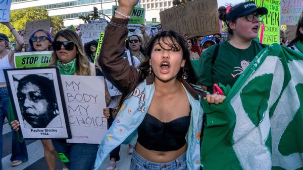 अमेरिका में गर्भपात की गोली पर दो राज्यों के कोर्ट के अलग अलग फैसले, छिड़ी बहस, जानिए आगे क्या होगा?