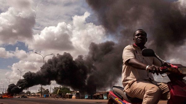 Burkina Faso: बुर्किना फासो में आतंकवादियों ने मचाया कोहराम, दो गांवों में 44 लोगों को उतारा मौत के घाट