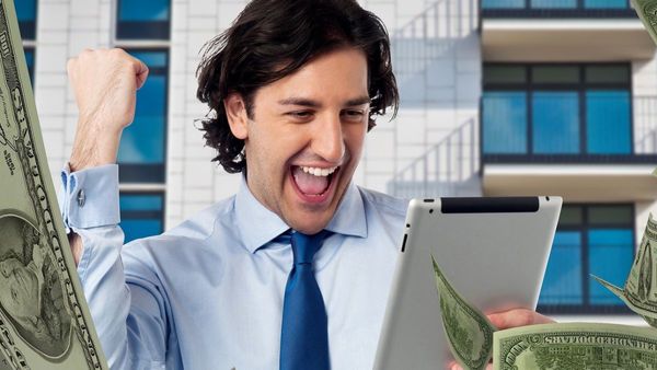 लकी ड्रॉ में कर्मचारी ने जीती 365 दिनों की छुट्टियां, लोग बोले- बॉस का हाल तो...