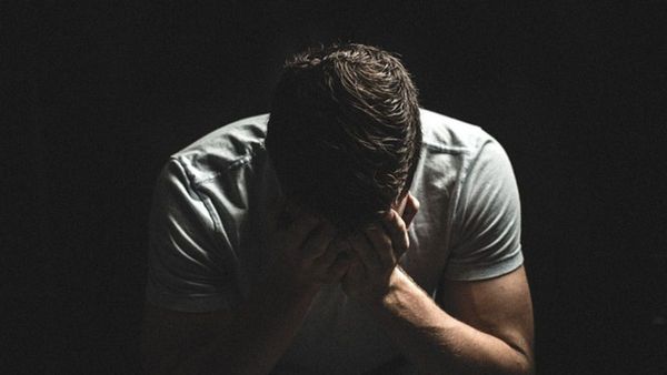 लाखों में सैलरी... फिर भी नहीं है गर्लफ्रेंड, चर्चा में बेंगलुरु के इंजीनियर का दर्दभरा पोस्ट