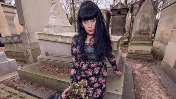 'वो पीछा नहीं छोड़ रहा...' महिला को भारी पड़ा भूत से शादी करना, बोली- 'पीछा छुड़ाना मुश्किल हो गया है'