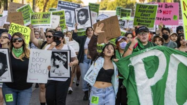 Abortion pill ruling: गर्भपात की गोली पर निचली अदालत के बैन के फैसले पर सुप्रीम कोर्ट ने लगाई अस्थायी रोक