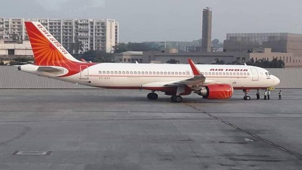 MP Ki News: मध्यप्रदेश में 21 मई से CM शिवराज के राज में बुजुर्ग करेंगे हवाई जहाज से तीर्थों के दर्शन