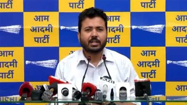 बीजेपी की आप को बदनाम करने की साजिश, दुर्गेश पाठक ने साधा निशाना