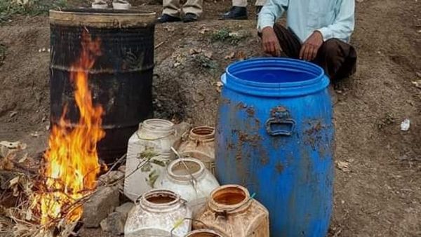 Indore में आबकारी विभाग का एक्शन, छापेमार कार्रवाई से मचा हड़कंप