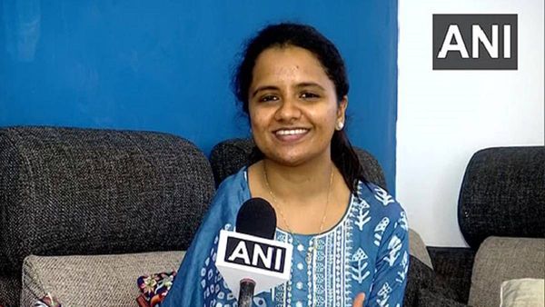 UPSC Result: 5 साल की उम्र में गंवाया हाथ, फिर भी नहीं मानी हार, जज्बे के दम पर पास की सिविल सेवा परीक्षा