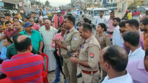 Ayodhya: 10वीं की छात्रा से गैंगरेप कर स्कूल की छत से फेंका, पॉक्सो एक्ट में गेम टीचर गिरफ्तार