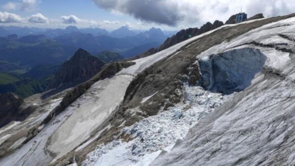 Pakistan: गिलगित-बाल्टिस्तान में हिमस्खलन, 11 लोगों की मौत, 25 घायल रेस्क्यू में जुटी पाक सेना