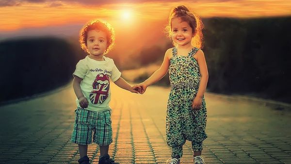 Happy Brothers Day Wishes 2023: भाई को कराएं स्पेशल फील, इन खूबसूरत संदेशों को भेजकर दें शुभकामनाएं