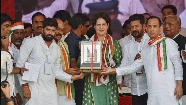 karnataka Election Result 2023: ओल्ड मैसूर में बड़ी जीत की ओर से कांग्रेस, जानिए कितनी सीट पर आगे
