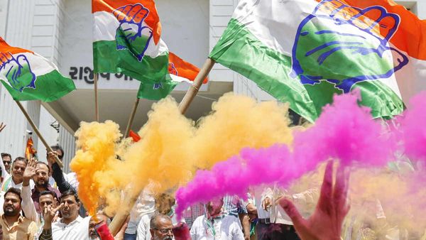 UP Nikay Chunav के बाद अब 2024 की तैयारियों में जुटी कांग्रेस, समीक्षा बैठकों का सिलसिला शुरू