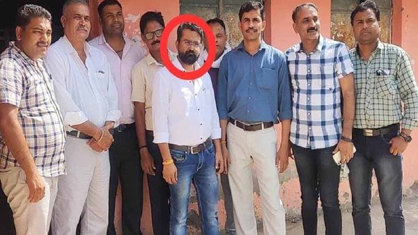 Damoh: मनरेगा का कार्यक्रम अधिकारी 20 हजार की रिश्वत लेते गिरफ्तार, लोकायुक्त पुलिस की कार्रवाई