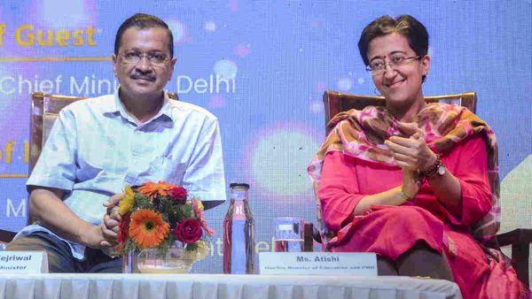 Delhi: सरकार ने पहली बार की संयुक्त मेगा अभिभावक, शिक्षक बैठक की मेजबानी