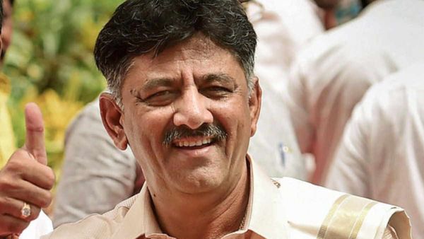 कर्नाटक में कांग्रेस सरकार चुनावी गारंटियों को कब पूरा करेगी? डिप्‍टी सीएम डीके ने घिरने पर दिया ये जवाब