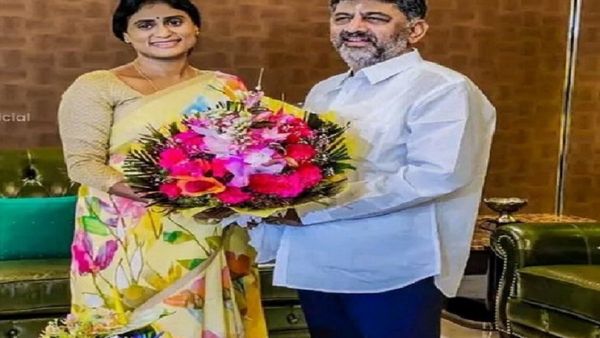 तेलंगाना में कांग्रेस के साथ गठबंधन की तैयारी में YSR, CM जगन मोहन रेड्डी की बहन ने DK शिवकुमार से की मुलाकात