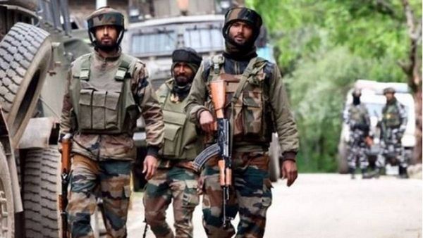जम्मू कश्मीर के बारामूला में आतंकियों के साथ सेना की चल रही मुठभेड़, 2 आतंकी ढेर