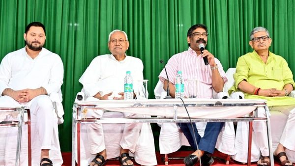 Siddaramaiah Swearing-In: सिद्धारमैया के शपथ ग्रहण समारोह में शामिल हो सकते हैं सीएम हेमंत सोरेन