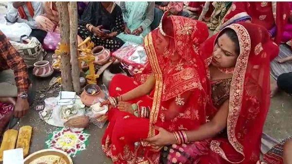 MP: किन्नर ने किया कन्यादान, गरीब की बेटी को गोद लेकर शादी कराई, खर्च उठाया