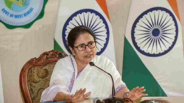 'बिलियन डॉलर का धोखा', बंद हुआ 2000 का नोट तो 'मोदी सरकार' पर CM ममता ने साधा निशाना