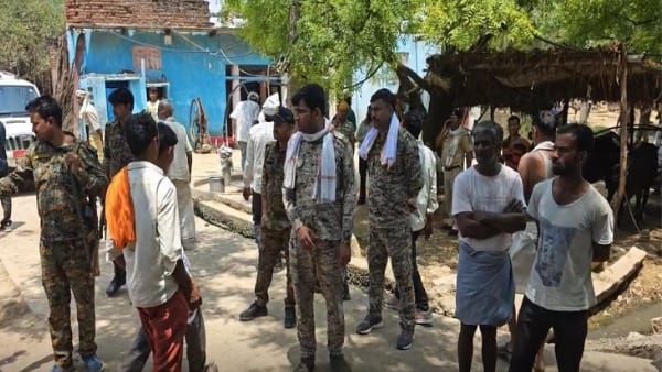 Morena Firing Update: पुलिस की निगरानी में रातभर रहे 6 शव, आरोपियों के घर तोड़ने की मांग पर अड़े रहे परिजन