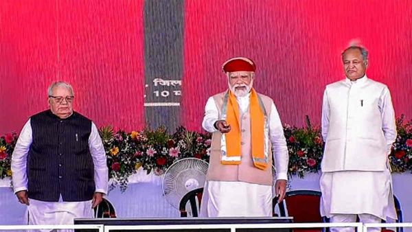 Rajasthan News : पीएम मोदी ने किया 5500 करोड़ की परियोजनाओं का शिलान्यास, जानिए क्या बोले प्रधानमंत्री