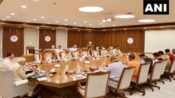 2024 की तैयारी, बीजेपी शासित राज्यों के CM साथ बैठक कर रहे पीएम मोदी