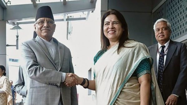 नेपाल के प्रधानमंत्री प्रचंड दिल्ली पहुंचे, मंत्री मीनाक्षी लेखी ने किया स्वागत, अजित डोभाल से होगी भेंट