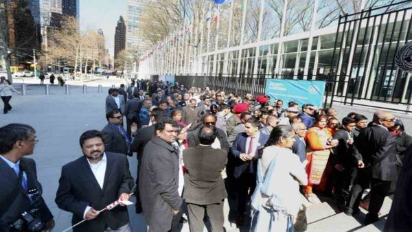 Migrants in USA: अमेरिका में प्रवेश के लिए उमड़ी प्रवासियों की भीड़, जानें क्या है पूरा मामला?