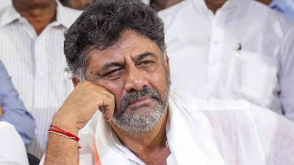 D.K. Shivakumar: मुख्यमंत्री की दावेदारी से पीछे कैसे हटे 'संकटमोचक' डीके शिवकुमार?