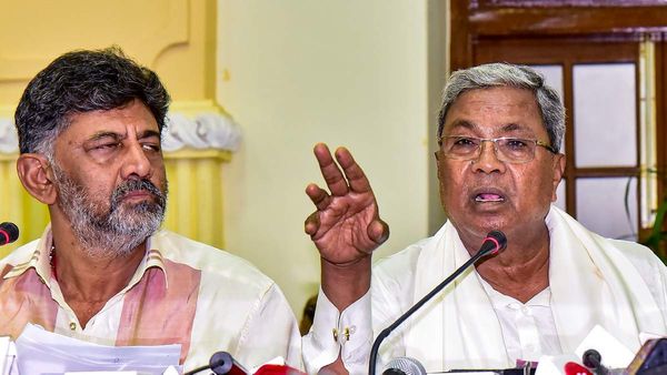 सीएम सिद्धारमैया ने बोम्मई सरकार को बताया बेकार, पीएम मोदी और वित्तमंत्री को भी घेरा