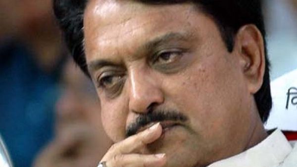Vilasrao Deshmukh: महाराष्ट्र की राजनीति में मिसाल रहे विलासराव देशमुख, सरपंच से लेकर CM के पद तक पहुंचे