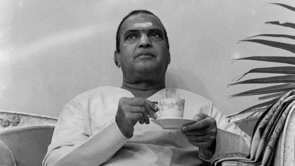 NT Rama Rao : 17 बार भगवान श्रीकृष्ण का रोल किया, सिनेमा के बाद राजनीति के भी ‘सुपरस्टार’ रहे एनटी रामा राव