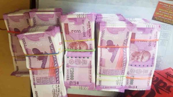 2000 Rupee Note: क्या 2000 का नोट कालाधन बढ़ा रहा है, जानें ब्लैक मनी में कितने हैं 2000 के नोट?