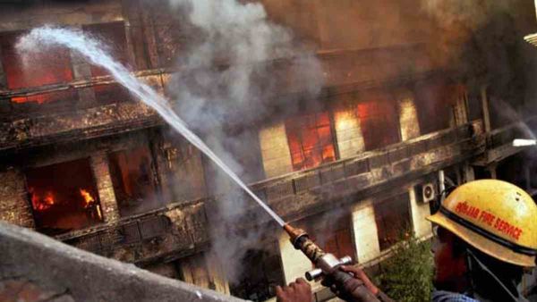 Firefighters Day: भारत में आगजनी से हर साल भारी नुकसान, विश्व में आग से मरने वाला हर 5वां नागरिक भारतीय