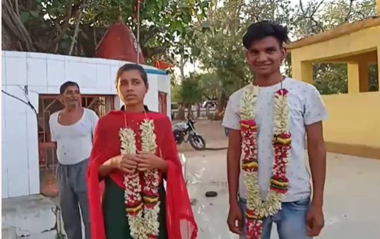 Unique Marriage: थाने में कराई प्रेमी युगल की शादी, पंडित ने पढ़े मंत्र, पुलिस बनी बराती