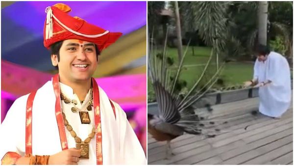 Bageshwar dham के पंडित धीरेंद्र शास्त्री का 'मोर डांस', गुजरात का बताया जा रहा Viral Video