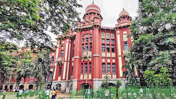 तेलंगाना की टॉप कॉलेजों में पढ़ सकेंगे ग्रामीण छात्र, सरकार की शानदार पहल