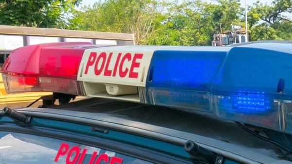 Indore news: कॉलेज लेट आने पर प्रोफेसर ने लगाई डांट, नाराज स्टूडेंट ने कर दिया जानलेवा हमला