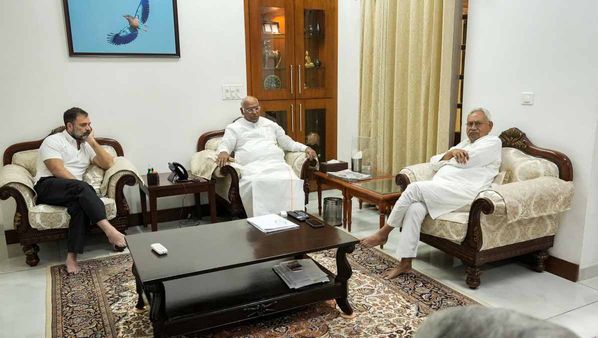 'संपूर्ण क्रांति' की धरती पर जुटेंगे 18 दलों के सियासी दिग्गज! 12 जून को CM नीतीश की अध्यक्षता में अहम बैठक