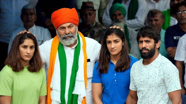 नई संसद के उद्घाटन के दिन ही उसके बाहर महापंचायत करेंगे पहलवान, जानें खाप पंचायत में क्या हुआ फैसला