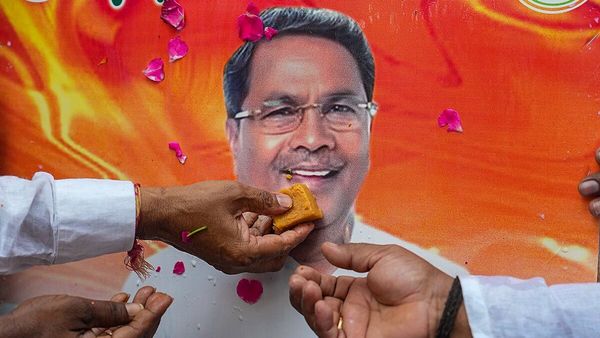 Siddaramaiah Oath Ceremony: नीतीश से शरद पवार तक, कर्नाटक शपथ ग्रहण में विपक्षी एकता का होगा शो