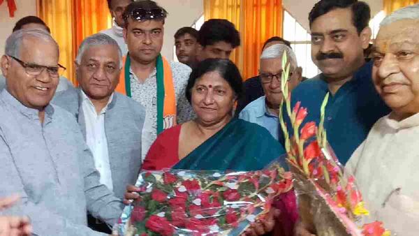 Ghaziabad Mayor Election Result 2023: कौन हैं सुनीता दयाल? जिन्होंने BJP का लहराया परचम