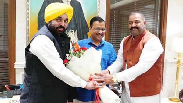 AAP सांसद सुशील रिंकू ने स्वर्ण मंदिर में टेका माथा, गुरुघर में बैठकर सुना कीर्तन 