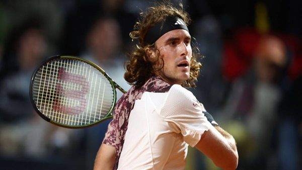 French Open 2023: स्टेफानोस सितसिपास ने रॉबर्टो कारबॉल्स को दी मात, जीत के साथ तीसरे दौर में बनाई जगह