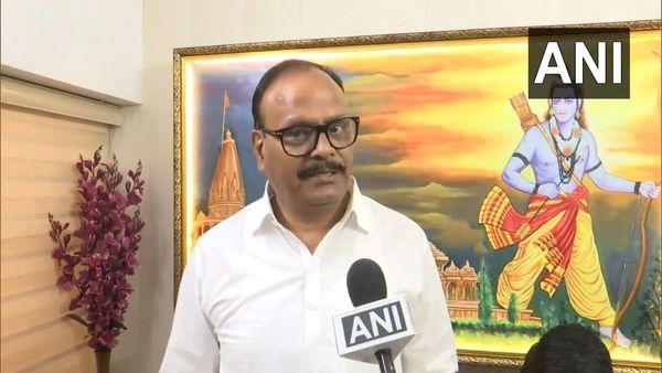 UP Chunav 2023: डिप्टी CM बृजेश पाठक ने अखिलेश को दिखाया आईना, बोले: जनता-जमीन छोड़ दी, इसलिए ये हाल