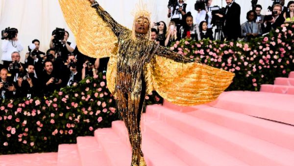 Met Gala Rules: नो सेल्फी से लेकर, प्याज लहसुन पर बैन तक... ये हैं मेट गाला के अजीबोगरीब नियम